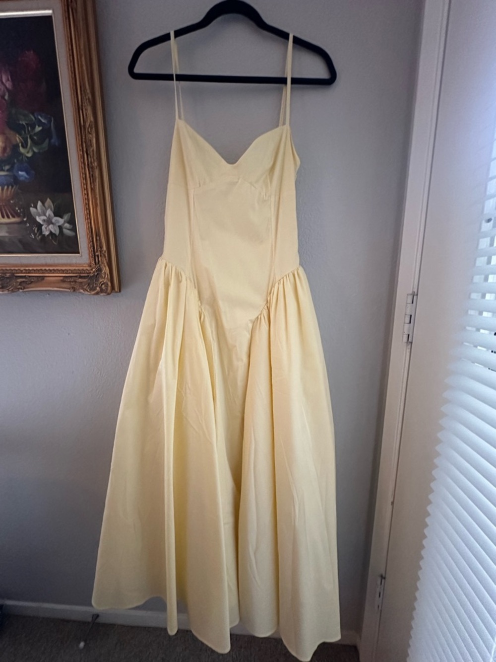 Elegant Yellow Spaghetti-Strap Wedding Dress
